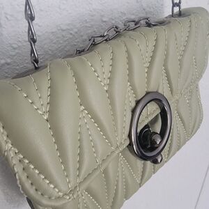 Elegant Quilted Chain Shoulder Bag - Olive Green